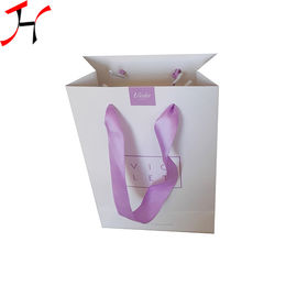 उपहार पैकिंग के लिए हैंडल फैशन स्टाइल के साथ अनुकूलित रंगीन पेपर बैग